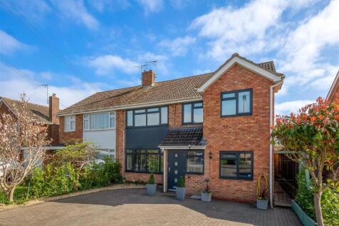 36 Manor Farm Road-2.jpg