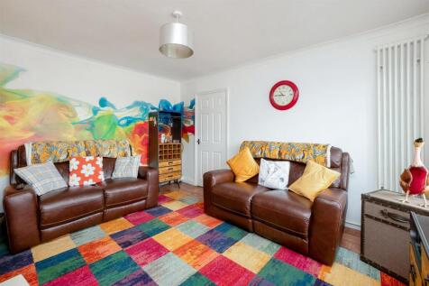 36 Manor Farm Road-4.jpg