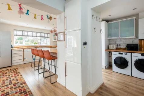 36 Manor Farm Road-8.jpg
