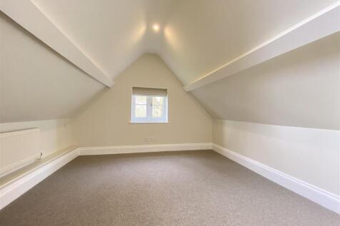 4.3m x 2.0m