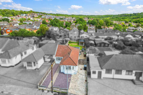 drone front blurr...