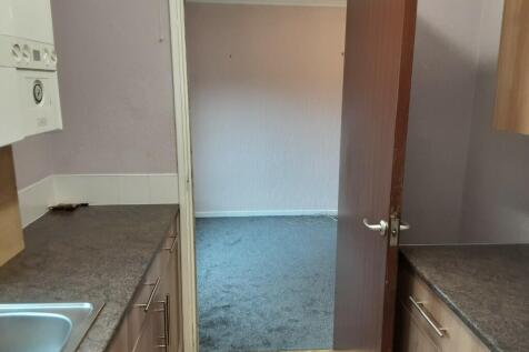 Kitchen to Lounge