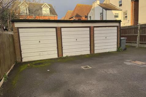 Photo 27-02-2025,...