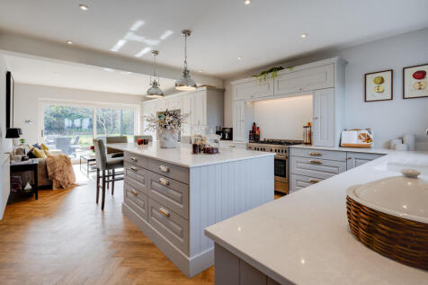 2 KITCHEN