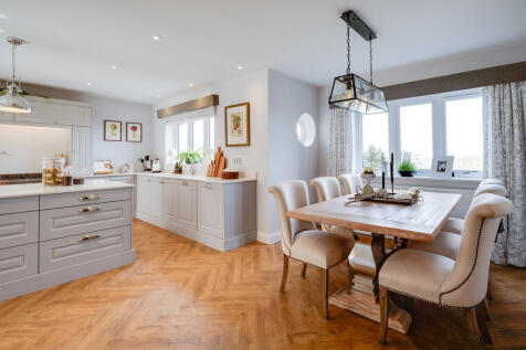 3 KITCHEN