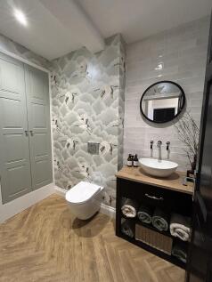 12B CLOAKROOM