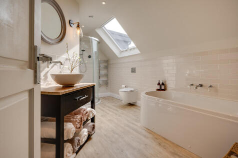 20 ENSUITE MASTER