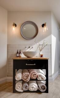 21 ENSUITE MASTER