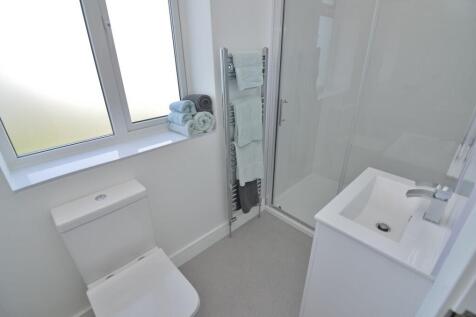 F/F Shower Room