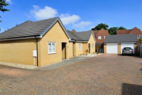 Front of bungalow...