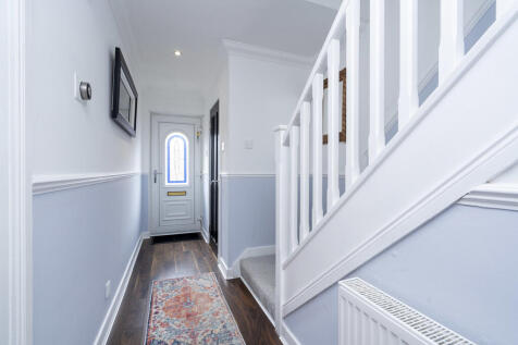 8 Fowler Cresent,...