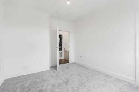 3 Cedar Street, G...