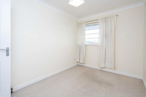 128 Whiteside Cou...