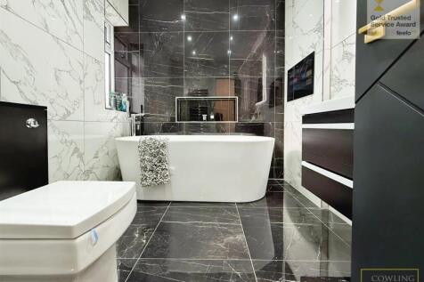 MODERN BATHROOM