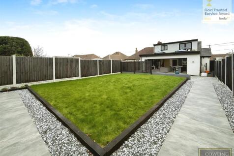 LANDSCAPED GARDEN