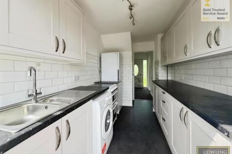 Newly Fitted Kitchen