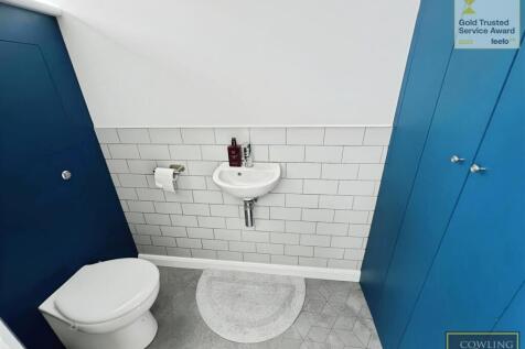 Ground Floor Cloak Room