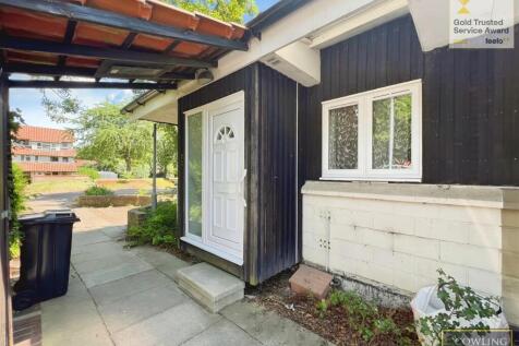 Entrance/Exterior