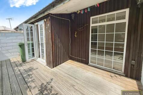Deking/Balcony to First Floor