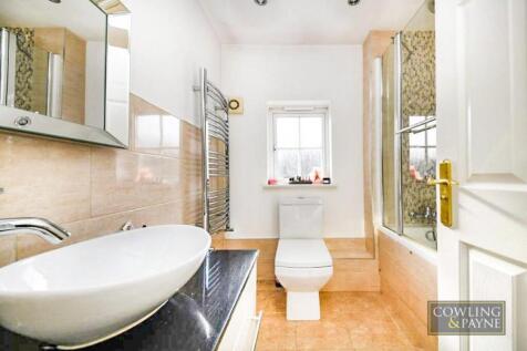Family Bath Room