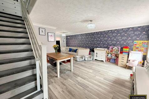 LOUNGE/DINER