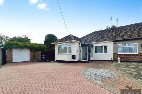 Front Exterior &amp; Garage