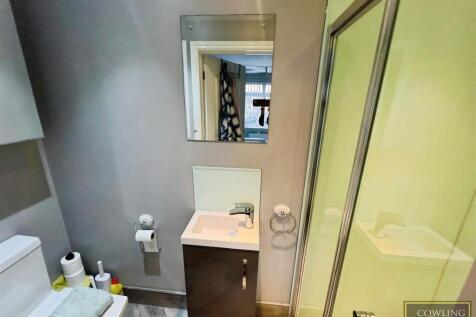 En Suite to Bedroom One