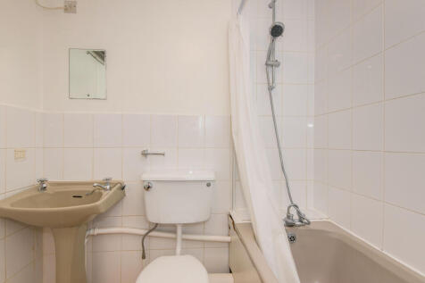 Bathroom.jpg