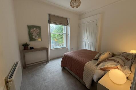FLAT 3 BEDROOM