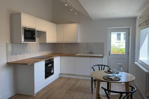 F6 KITCHEN