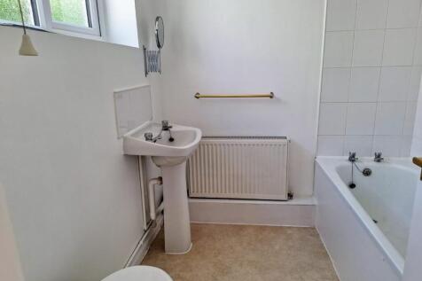 20GB BATHROOM