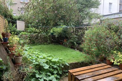 13 Oakfield garden