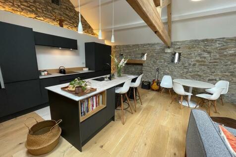 OPEN PLAN LIVING/DINING KITCHEN