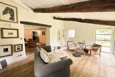 SITTING/GARDEN ROOM