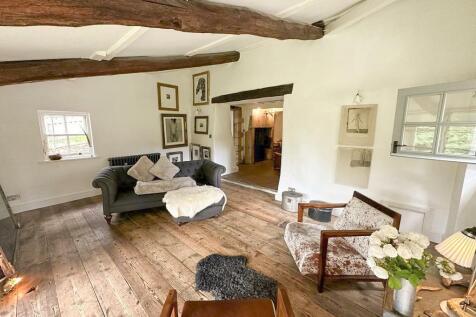 SITTING/GARDEN ROOM
