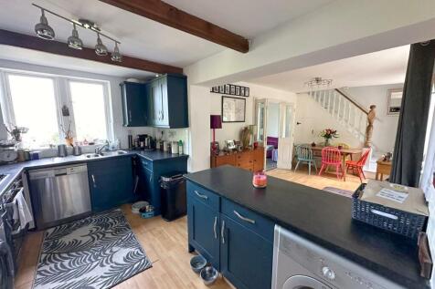 cottage 2.jpg