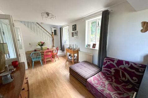 cottage 4.jpg