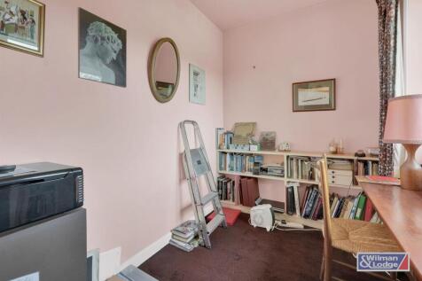 Four Bed Detached House in Glusburn8.jpeg
