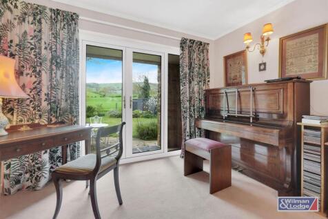 Four Bed Detached House in Glusburn22.jpeg