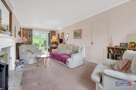 Four Bed Detached House in Glusburn24.jpeg