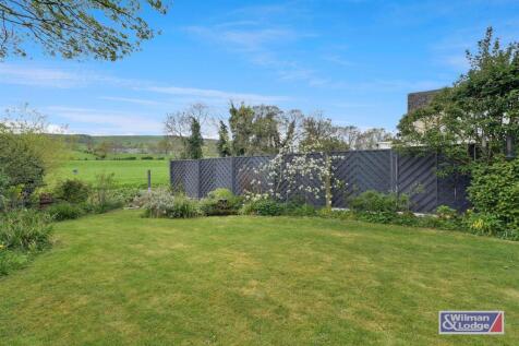 Four Bed Detached House in Glusburn29.jpeg
