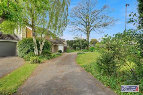 Four Bed Detached House in Glusburn33.jpeg