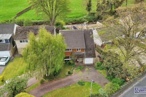 Four Bed Detached House in Glusburn39.jpeg