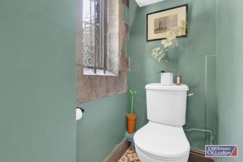 Period Property - Four Bed with Formal Gardens (16