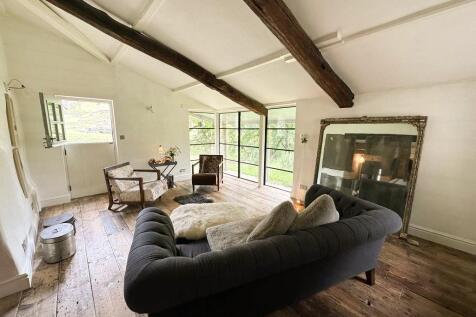 SITTING/GARDEN ROOM