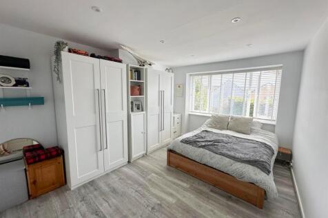3 bed semi, Steeton