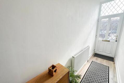 2 bed terrace, Sutton In Craven