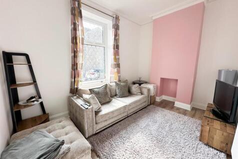 2 bed terrace, Sutton In Craven