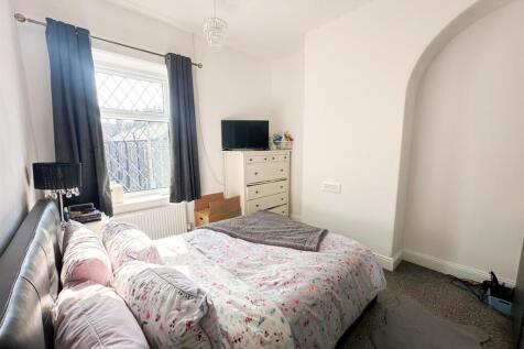 2 bed terrace, Sutton In Craven