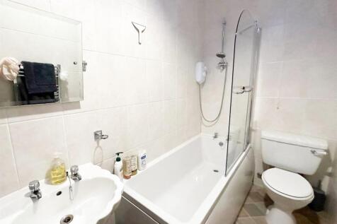 2 bed terrace, Sutton In Craven